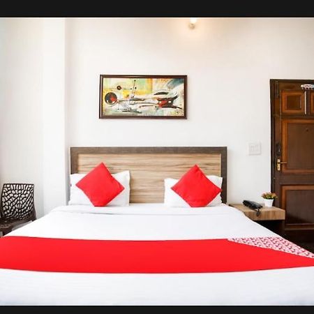Hotel Surya Inn Nuova Delhi Esterno foto
